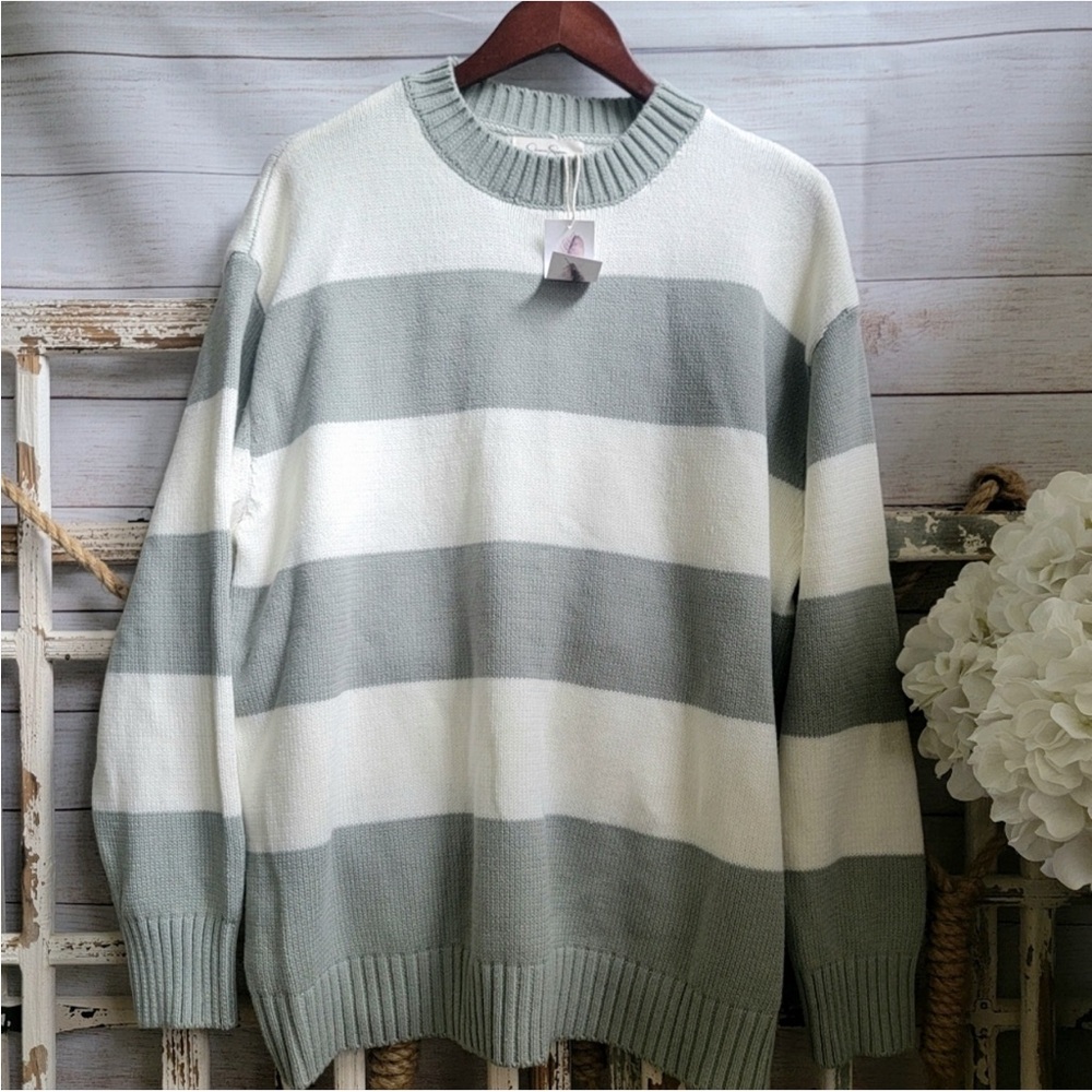 Jessica Simpson Sweater